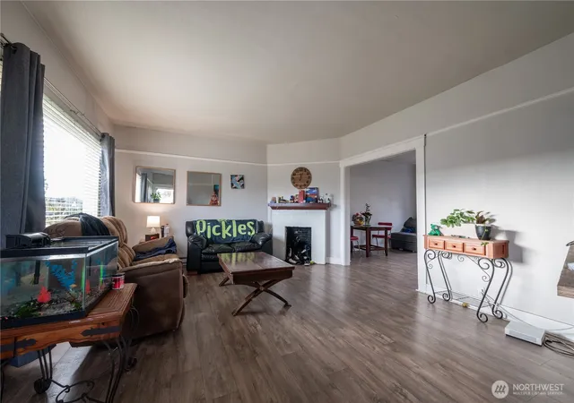 Photo 4 of House for sale at 300 W 3rd Street, Aberdeen, WA 98520 | MLS# NWM2580510 | Listing updated on 2026-09-25