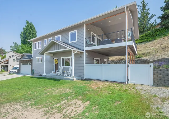Photo 1 of Single family home for sale at 205 Skyline Dr, Cashmere, WA 98815 | MLS# NWM2580514 | Listing updated on 2026-09-25