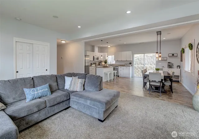 Photo 3 of Single family home for sale at 205 Skyline Dr, Cashmere, WA 98815 | MLS# NWM2580514 | Listing updated on 2026-09-25