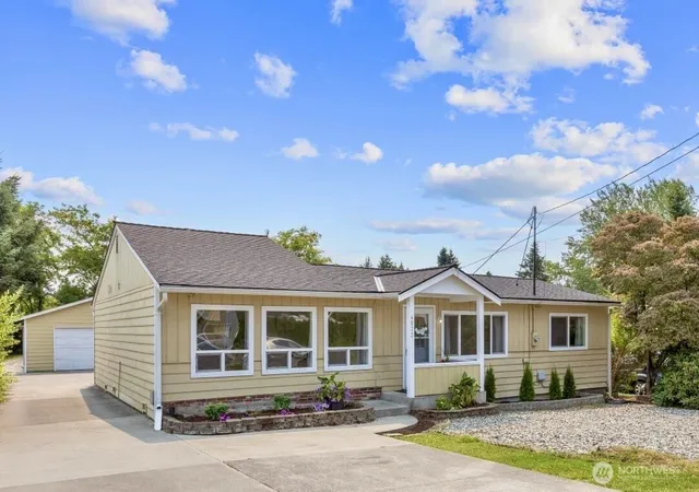 Photo 2 of Single family home for sale at 4832 188th Street Sw, Lynnwood, WA 98037 | MLS# NWM2580517 | Listing updated on 2026-10-01