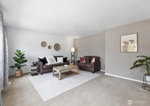 Photo 4 of Single family home for sale at 4832 188th Street SW, Lynnwood, WA 98037 | MLS# NWM2580517 | Listing updated on 2026-10-01