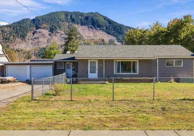 Photo 1 of Single family home for sale at 660 Sauk Ave, Darrington, WA 98241 | MLS# NWM2580518 | Listing updated on 2026-10-22