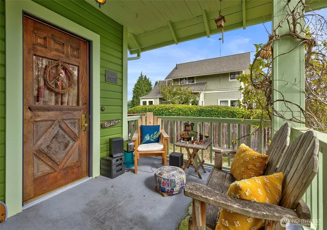 Photo 3 of Single family home for sale at 740 Lincoln St, Port Townsend, WA 98368 | MLS# NWM2580523 | Listing updated on 2026-10-02