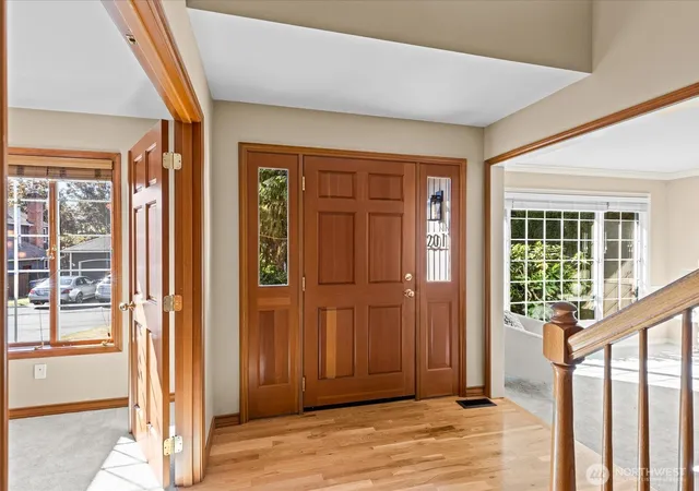 Photo 3 of Sale Pending at 12017 93rd Place Ne, Kirkland, WA 98034 | MLS# NWM2580545 | Listing updated on 2026-10-02