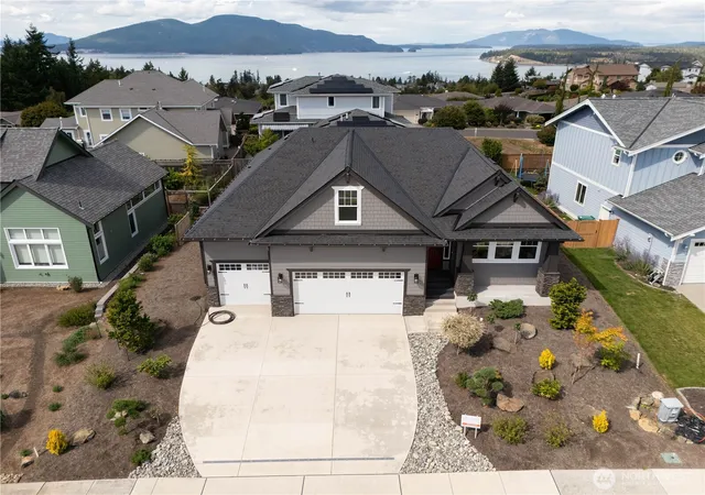 Photo 3 of Sale Pending at 3816 Rock Ridge Pkwy, Anacortes, WA 98221 | MLS# NWM2580546 | Listing updated on 2026-09-25