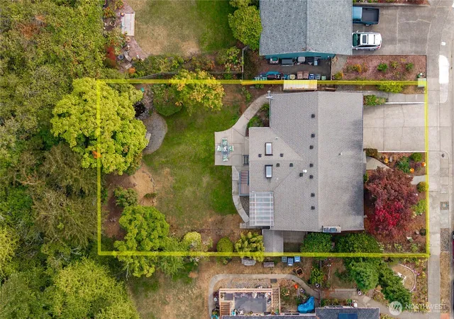 Photo 2 of Single family home for sale at 1561 S Macarthur St, Tacoma, WA 98465 | MLS# NWM2580560 | Listing updated on 2026-09-29