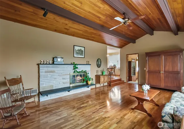 Photo 4 of Single family home for sale at 2924 91st Street SE, Everett, WA 98208 | MLS# NWM2580561 | Listing updated on 2026-09-21