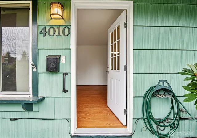 Photo 3 of Single family home for sale at 4010 227th Place SW, Mountlake Terrace, WA 98043 | MLS# NWM2580568 | Listing updated on 2026-10-02
