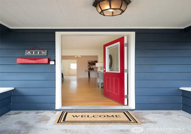 Photo 2 of Sale Pending at 8115 12th Avenue Sw, Seattle, WA 98106 | MLS# NWM2580590 | Listing updated on 2026-09-25
