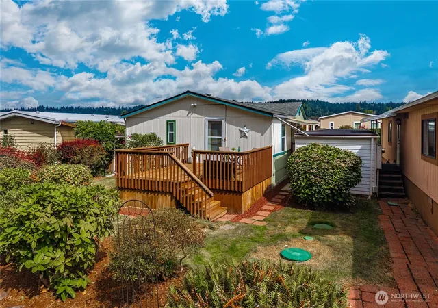 Photo 3 of Manufactured home for sale at 10708 63rd Street Ct E #42, Puyallup, WA 98372 | MLS# NWM2580604 | Listing updated on 2026-09-21
