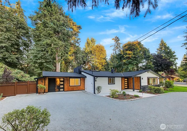 Photo 3 of Single family home for sale at 31222 22nd Avenue Sw, Federal Way, WA 98023 | MLS# NWM2580628 | Listing updated on 2026-09-26