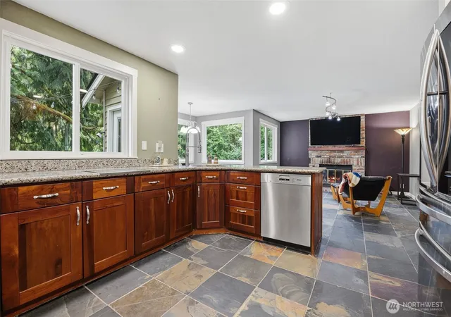 Photo 4 of Single family home for sale at 16732 NE 138th Court, Woodinville, WA 98072 | MLS# NWM2580656 | Listing updated on 2026-09-26