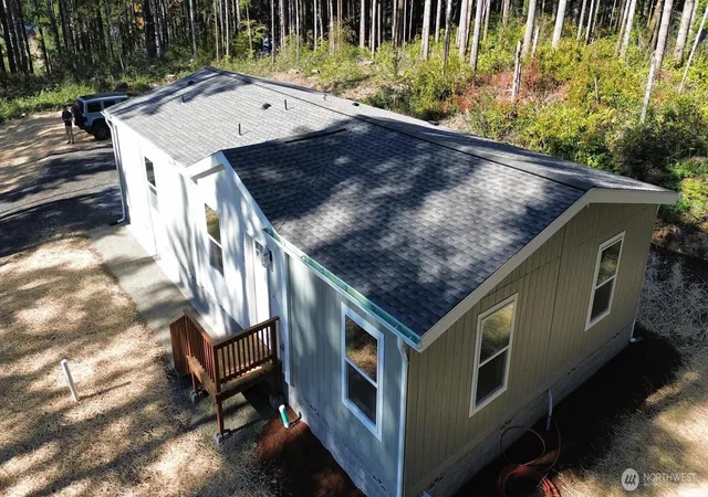 Photo 4 of Manufactured home for sale at 18814 8th Avenue E, Spanaway, WA 98387 | MLS# NWM2580660 | Listing updated on 2026-09-26