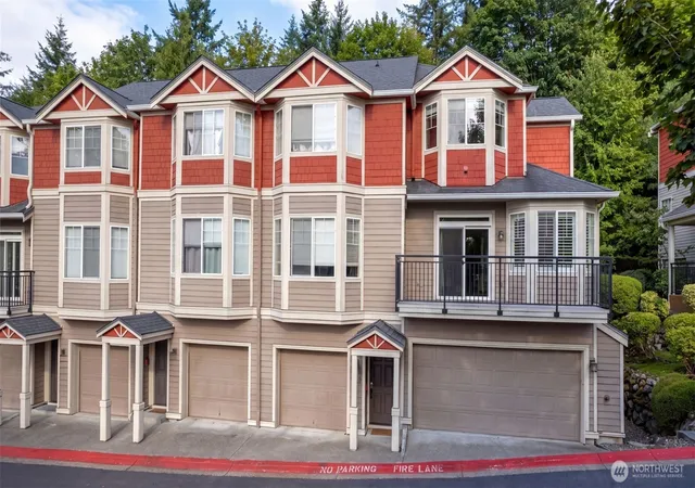 Photo 3 of Townhouse for sale at 2840 139th Avenue Se #30, Bellevue, WA 98005 | MLS# NWM2580668 | Listing updated on 2026-10-02