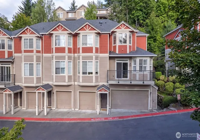 Photo 3 of Townhouse for sale at 2840 139th Avenue SE #30, Bellevue, WA 98005 | MLS# NWM2580668 | Listing updated on 2026-10-02