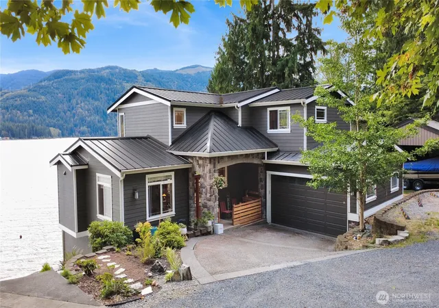 Photo 3 of Single family home for sale at 14 Inlet Cir #A, Bellingham, WA 98229 | MLS# NWM2580675 | Listing updated on 2026-09-30
