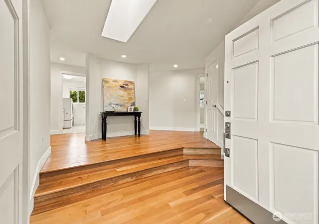 Photo 3 of Single family home for sale at 1816 England Ave, Everett, WA 98203 | MLS# NWM2580679 | Listing updated on 2026-10-02