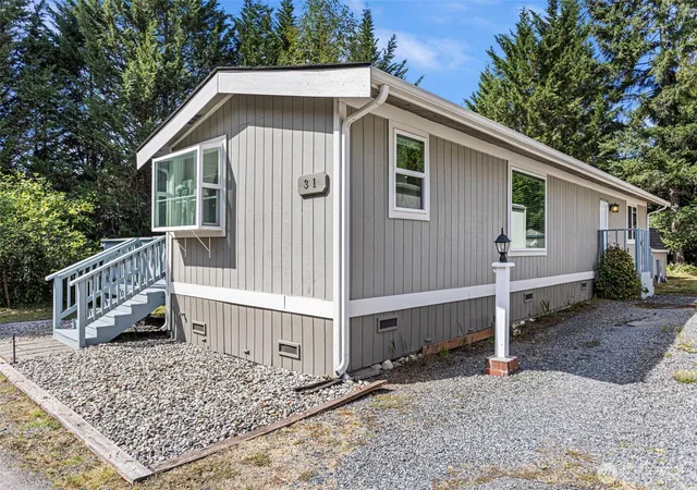 Photo 3 of Manufactured home for sale at 17410 87th Avenue Se #31, Snohomish, WA 98296 | MLS# NWM2580686 | Listing updated on 2026-09-23