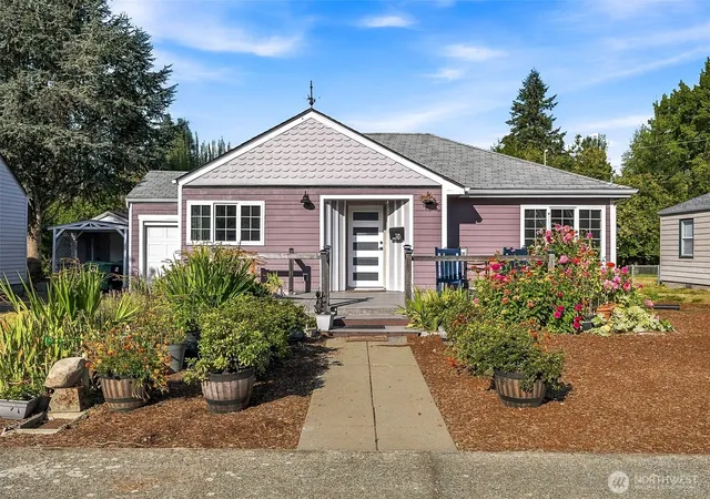 Photo 1 of Sale Pending at 3215 Pear St Se, Olympia, WA 98501 | MLS# NWM2580704 | Listing updated on 2026-09-13