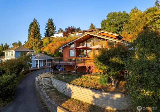 Photo 3 of Single family home for sale at 5115 Varco Rd NE, Tacoma, WA 98422 | MLS# NWM2580705 | Listing updated on 2026-09-25