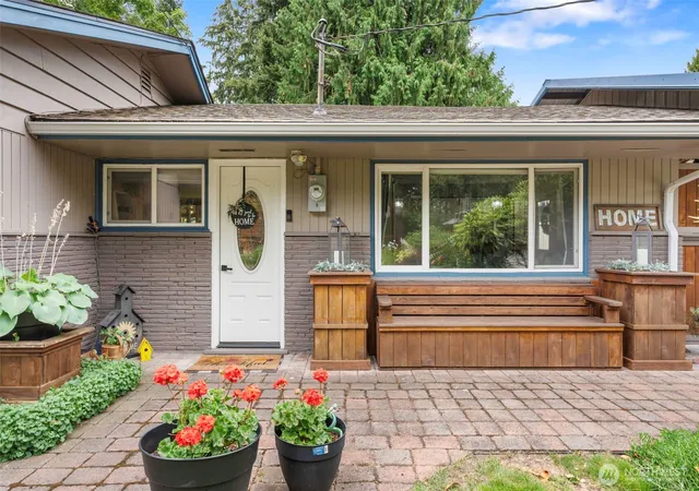 Single family home for sale at 2617 Eureka Ave, Centralia, WA 98531 | MLS# NWM2580709