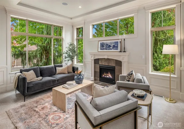 Photo 4 of Single family home for sale at 525 Timber Crk Dr NW, Issaquah, WA 98027 | MLS# NWM2580719 | Listing updated on 2026-09-29