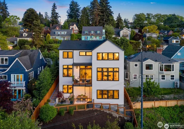 Photo 2 of Single family home for sale at 728 W Etruria St, Seattle, WA 98119 | MLS# NWM2580725 | Listing updated on 2026-09-27