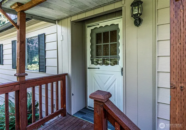 Photo 4 of Manufactured home for sale at 8401 143rd Avenue Ct E #33, Puyallup, WA 98372 | MLS# NWM2580765 | Listing updated on 2026-09-25