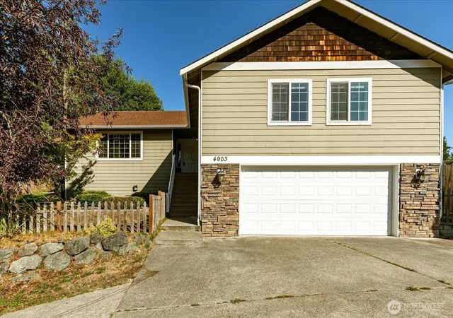 Photo 1 of Single family home for sale at 4903 Reindeer Rd, Freeland, WA 98249 | MLS# NWM2580786 | Listing updated on 2026-09-25