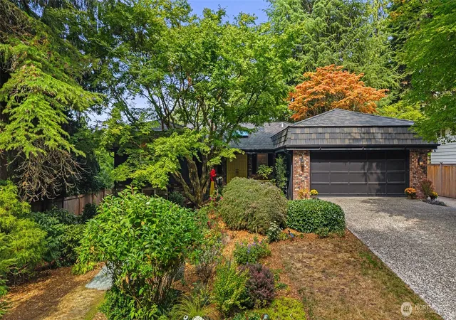 Photo 3 of Single family home for sale at 11233 240th Street Sw, Woodway, WA 98020 | MLS# NWM2580788 | Listing updated on 2026-09-30