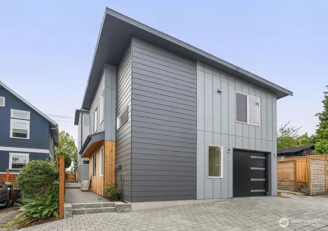 Condo for sale at 5042 35th Avenue NE, Seattle, WA 98105 | MLS# NWM2580790