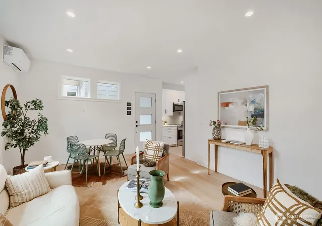 Photo 4 of Condo for sale at 5042 35th Avenue NE, Seattle, WA 98105 | MLS# NWM2580790 | Listing updated on 2026-10-01