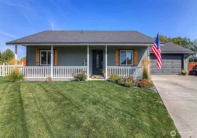 Photo 1 of Sale Pending at 500 S Perry Ct, Kennewick, WA 99336 | MLS# NWM2580793 | Listing updated on 2026-09-21