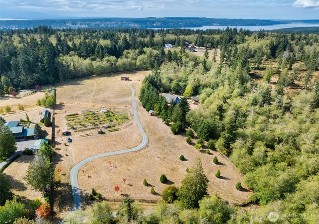 Photo 3 of Sale Pending at 5196 Foxglove Ln, Langley, WA 98260 | MLS# NWM2580797 | Listing updated on 2026-09-29