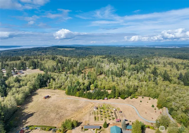 Photo 3 of Sale Pending at 5196 Foxglove Ln, Langley, WA 98260 | MLS# NWM2580797 | Listing updated on 2026-09-29