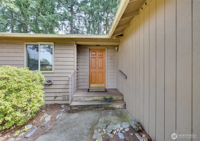 Photo 2 of Sale Pending at 26312 Woodland Way S, Kent, WA 98030 | MLS# NWM2580798 | Listing updated on 2026-09-30