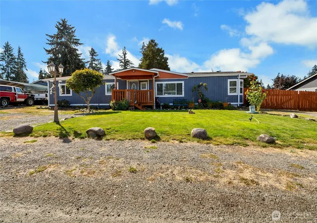 Photo 2 of Manufactured home for sale at 720 190th Street E, Spanaway, WA 98387 | MLS# NWM2580803 | Listing updated on 2026-09-24