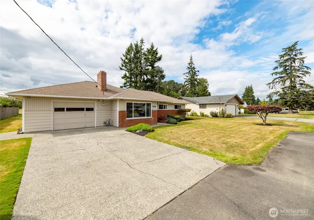 Photo 3 of Sale Pending at 16572 S Wall St, Mount Vernon, WA 98273 | MLS# NWM2580820 | Listing updated on 2026-10-01