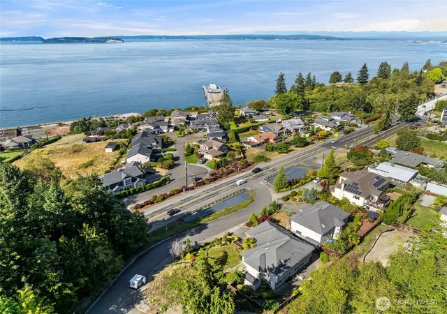 Photo 2 of Single family home for sale at 1447 Scurlock Ln, Mukilteo, WA 98275 | MLS# NWM2580836 | Listing updated on 2026-09-25