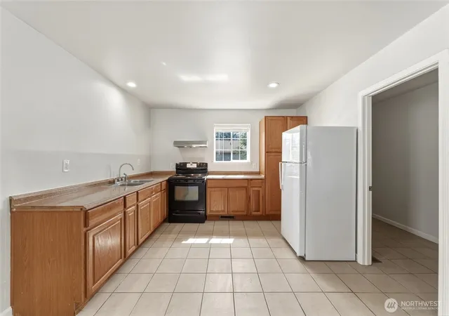 Photo 2 of Single family home for sale at 424 S 7th Avenue, Walla Walla, WA 99362 | MLS# NWM2580843 | Listing updated on 2026-09-29