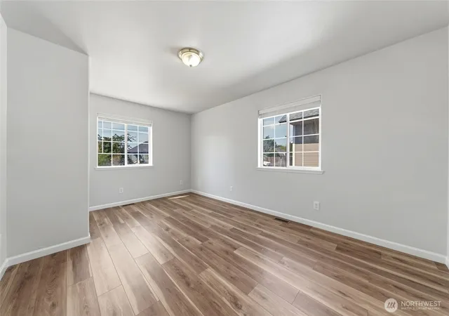 Photo 3 of Single family home for sale at 424 S 7th Avenue, Walla Walla, WA 99362 | MLS# NWM2580843 | Listing updated on 2026-09-29