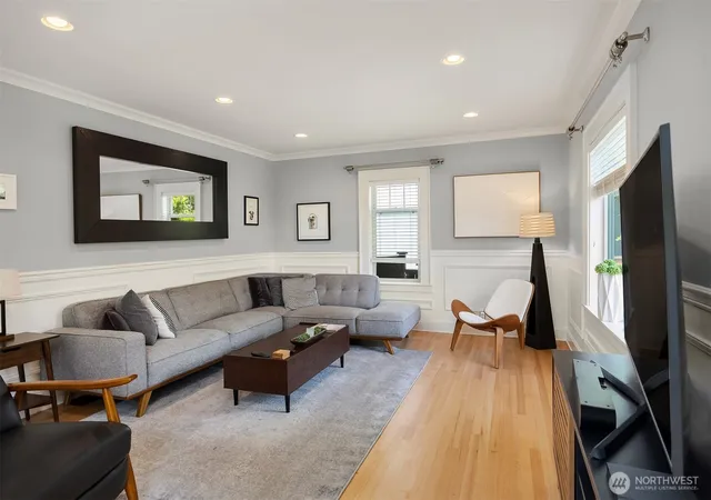 Photo 3 of Single family home for sale at 43 W Etruria, Seattle, WA 98119 | MLS# NWM2580847 | Listing updated on 2026-10-02