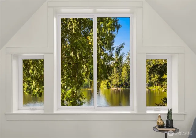 Photo 3 of Single family home for sale at 2057 E Beaver Lake Dr Se, Sammamish, WA 98075 | MLS# NWM2580851 | Listing updated on 2026-10-01