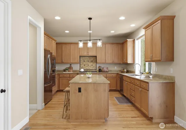 Photo 4 of Single family home for sale at 4230 68th Avenue Ct W, University Place, WA 98466 | MLS# NWM2580866 | Listing updated on 2026-10-01