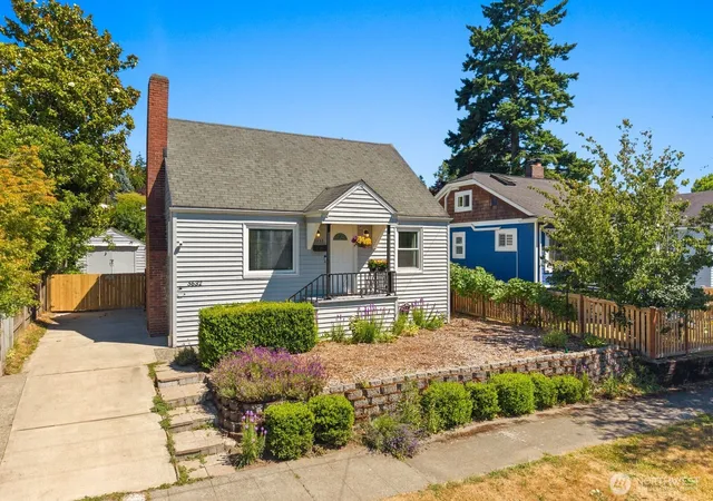 Photo 2 of Sale Pending at 5632 7th Avenue Nw, Seattle, WA 98107 | MLS# NWM2580867 | Listing updated on 2026-09-20