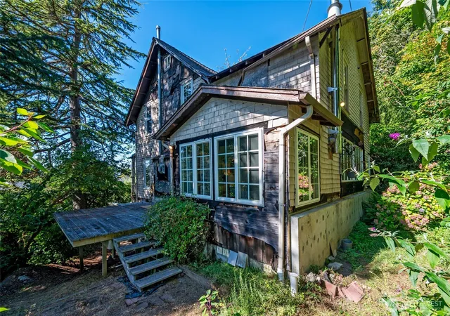 Photo 2 of Sale Pending at 4810 54th Avenue Sw, Seattle, WA 98116 | MLS# NWM2580868 | Listing updated on 2026-09-20