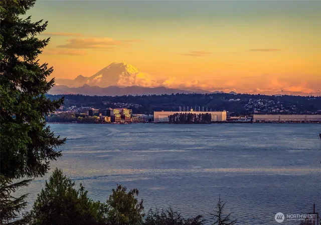 Photo 1 of Single family home for sale at 8337 E Mercer Way, Mercer Island, WA 98040 | MLS# NWM2580869 | Listing updated on 2026-10-01