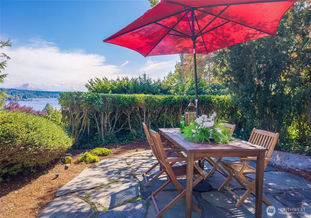 Photo 3 of Single family home for sale at 8337 E Mercer Way, Mercer Island, WA 98040 | MLS# NWM2580869 | Listing updated on 2026-10-01