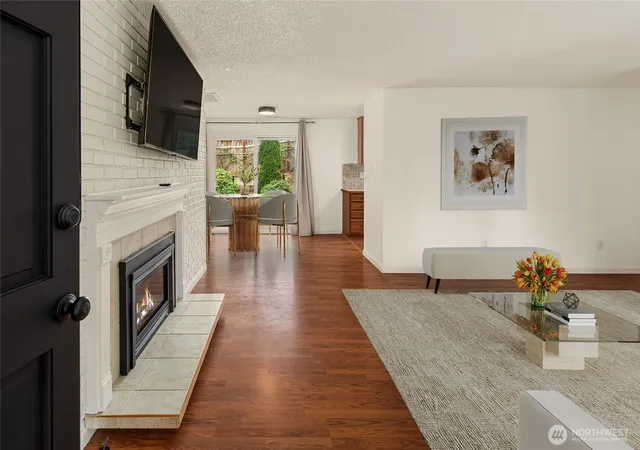 Photo 3 of Single family home for sale at 732 NE Roswell Dr, Bremerton, WA 98310 | MLS# NWM2580886 | Listing updated on 2026-10-02