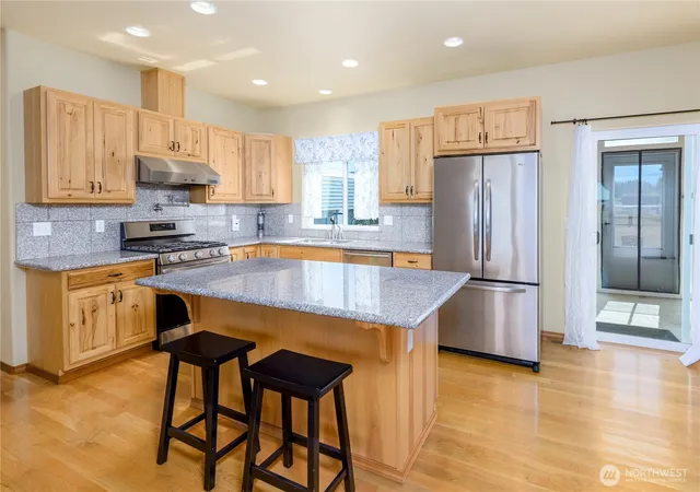 Photo 4 of Single family home for sale at 70 El Rio Ln, Sequim, WA 98382 | MLS# NWM2580892 | Listing updated on 2026-10-02